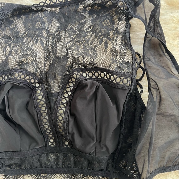 Victoria’s Secret High Neck Lace & Circles Corset Bralette - Picture 8 of 8